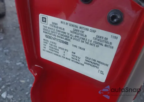 2000 Chevrolet Silverado 1500 Ls z USA, uszkodzony, nr VIN 1GCEC14T1YZ209486